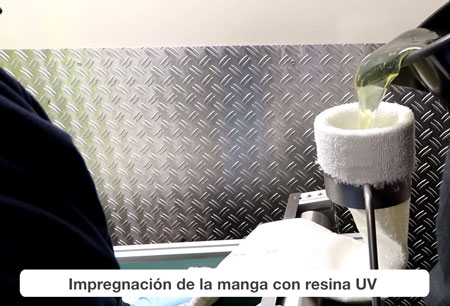 Impregnación de manga con resina para curado UV